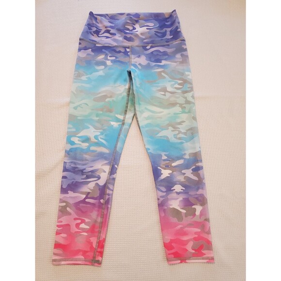 Evolution and Creation EVCR Rainbow Camo Capri Leggings Women’s Medium Bright - Picture 1 of 10